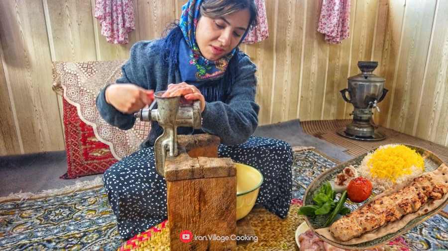 آموزش  کوبیده مرغ تابه ای خوشمزه - زندگی و آشپزی روستایی گیلان